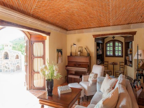 St. Barts Home 965394