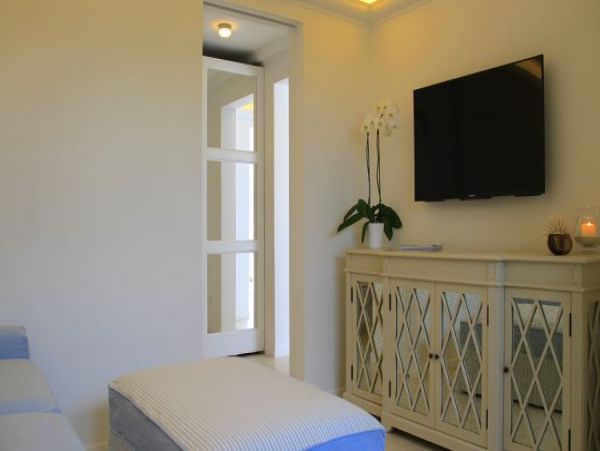 St. Barts Home 965395