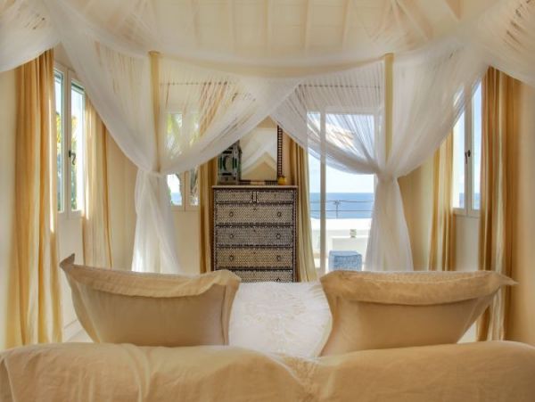 St. Barts Home 965397