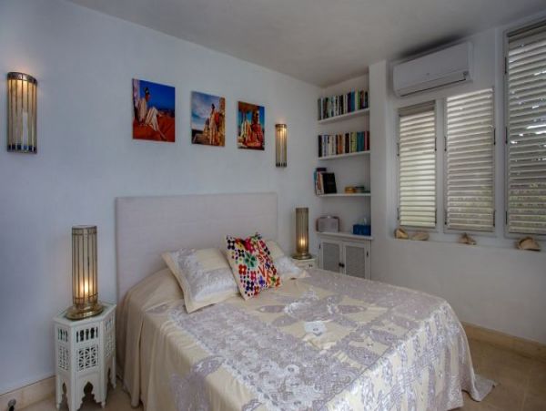 St. Barts Home 965397