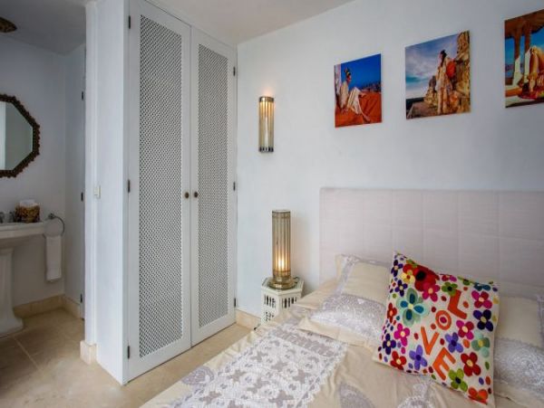 St. Barts Home 965397
