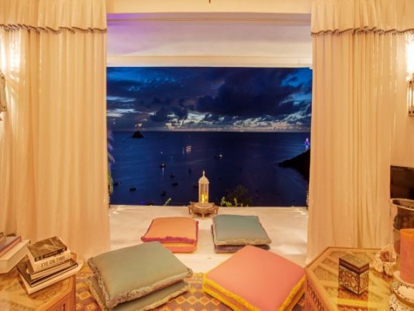 St. Barts Home 965397
