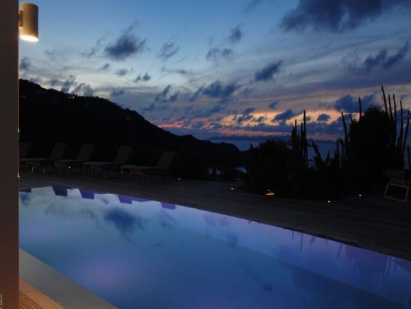 St. Barts Home 965398