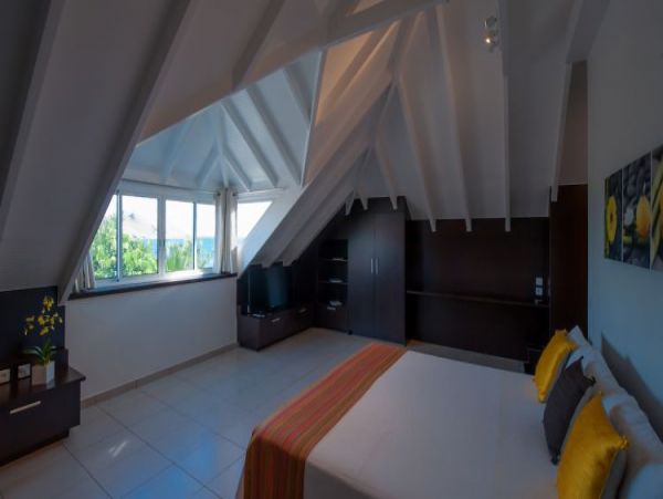 St. Barts Home 965399