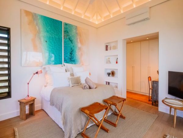 St. Barts Home 965400