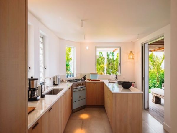 St. Barts Home 965400