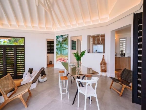St. Barts Home 965400