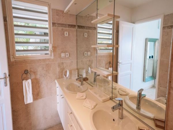 St. Barts Home 965402