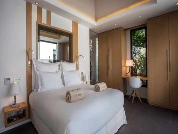 St. Barts Home 965403