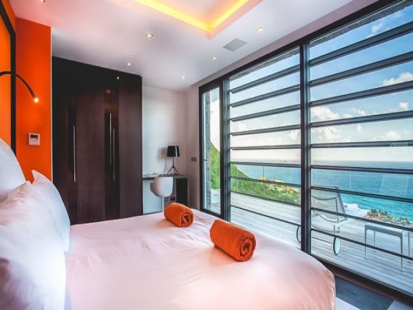 St. Barts Home 965403