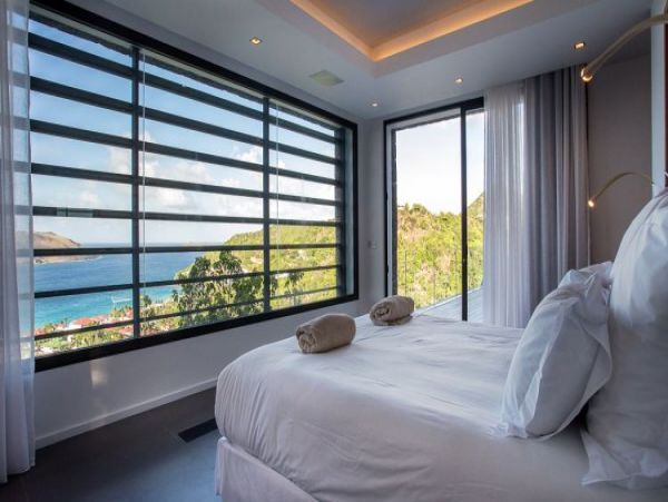 St. Barts Home 965403