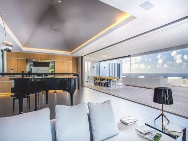 St. Barts Home 965403