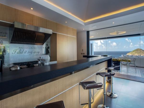 St. Barts Home 965403