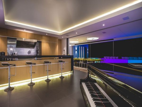 St. Barts Home 965403