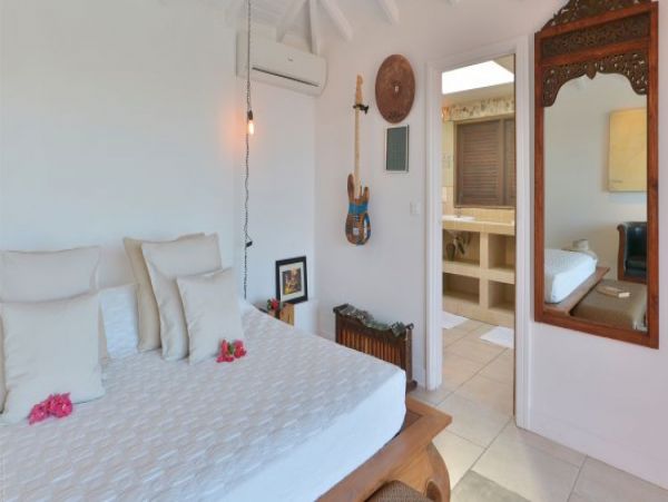 St. Barts Home 965404