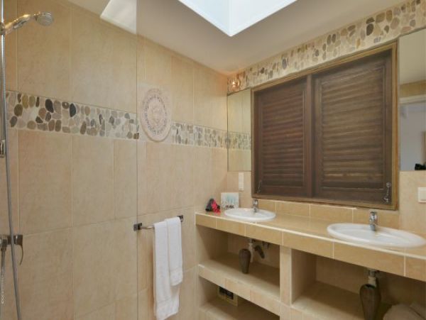 St. Barts Home 965404