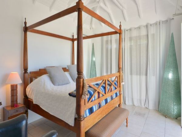 St. Barts Home 965404