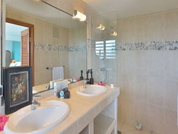 St. Barts Home 965404