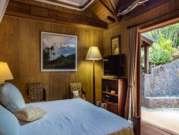 St. Barts Home 965405