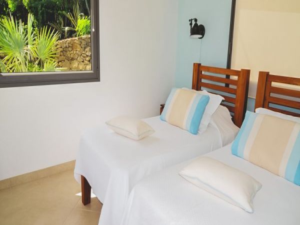 St. Barts Home 965410