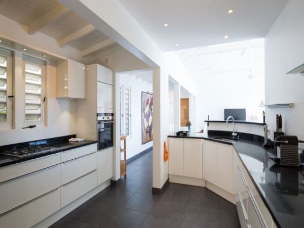 St. Barts Home 965411