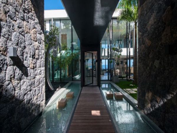 St. Barts Home 965412