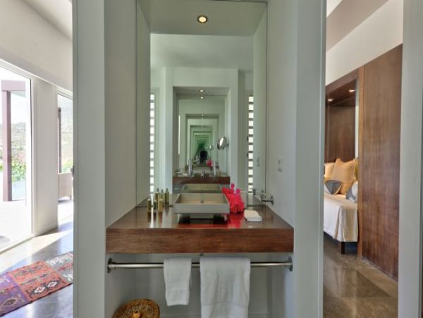 St. Barts Home 965417