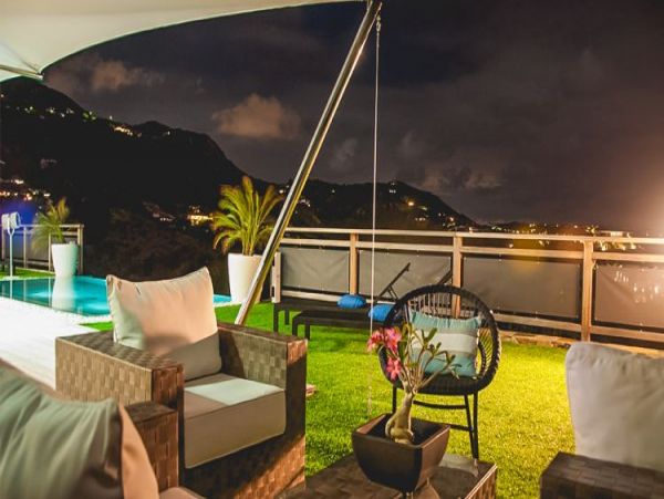 St. Barts Home 965418