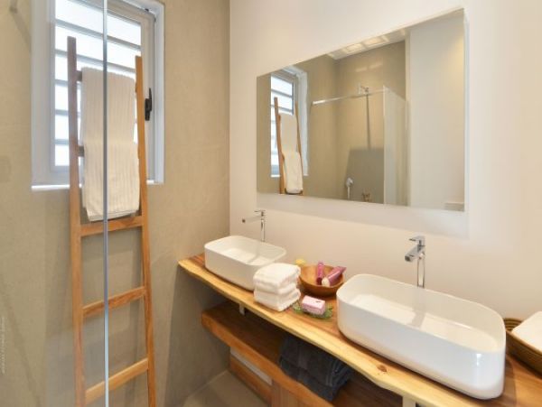 St. Barts Home 965431
