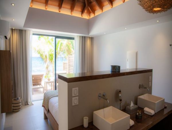 St. Barts Home 965437