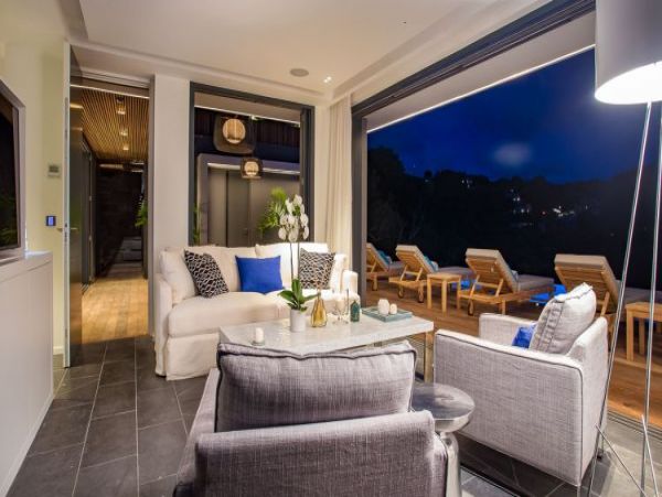 St. Barts Home 965447