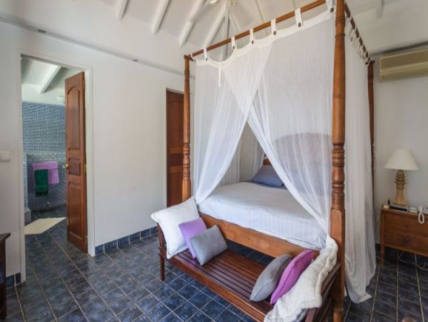St. Barts Home 965455