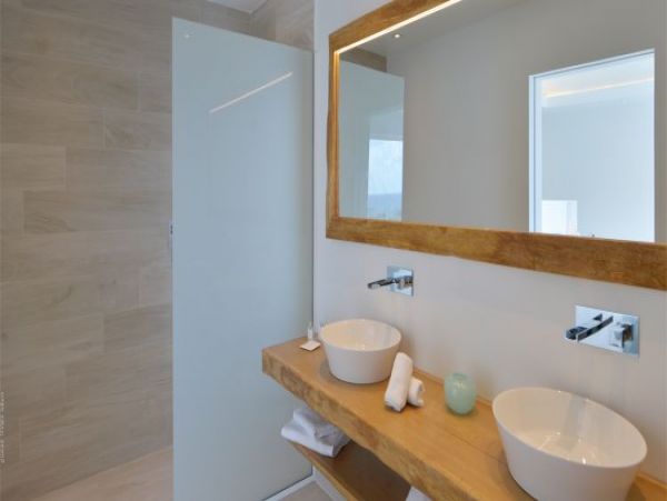 St. Barts Home 965459