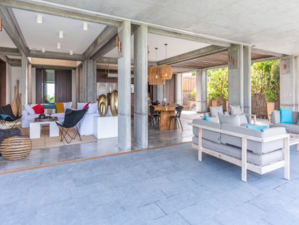 St. Barts Home 965467
