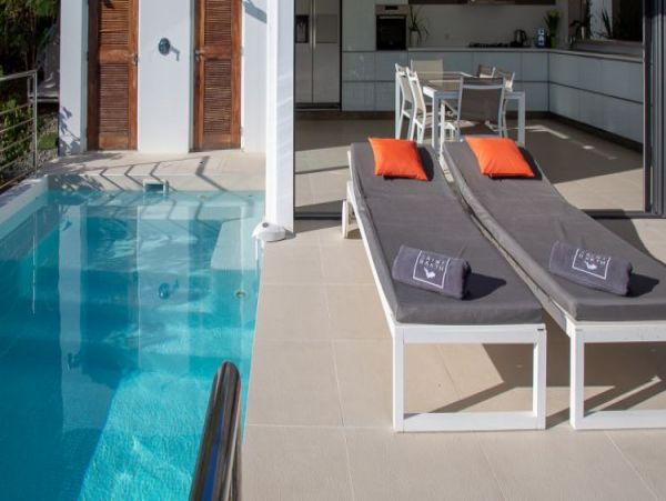 St. Barts Home 965491