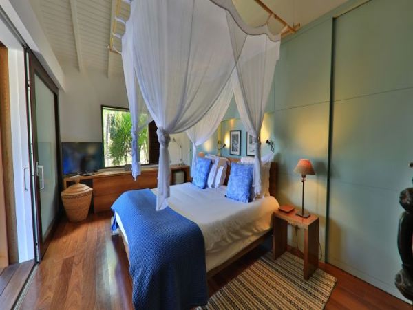 St. Barts Home 965504