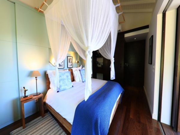 St. Barts Home 965504
