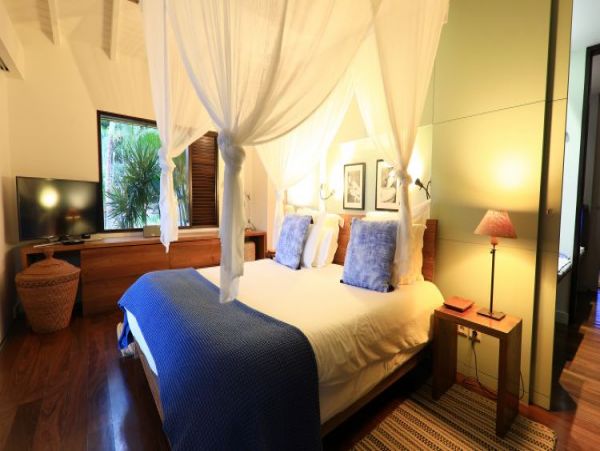 St. Barts Home 965504
