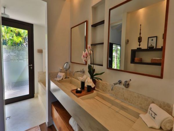 St. Barts Home 965504