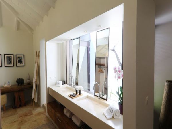 St. Barts Home 965504