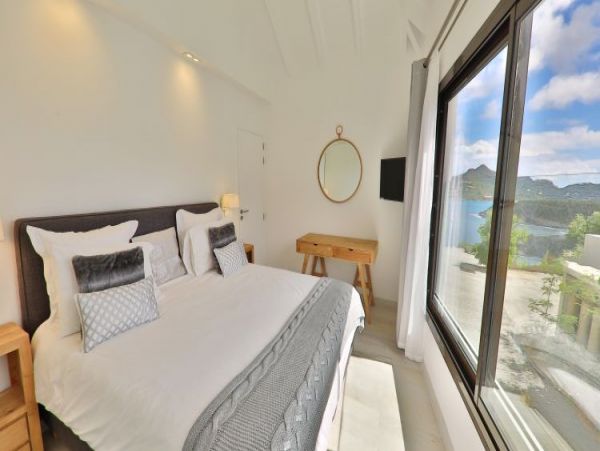 St. Barts Home 965504