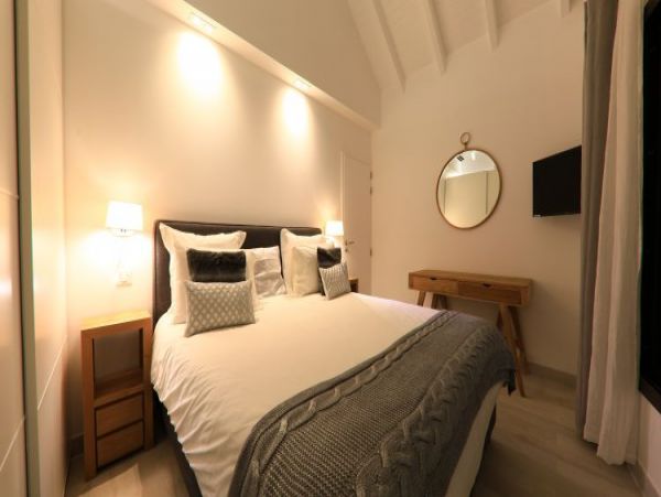 St. Barts Home 965504