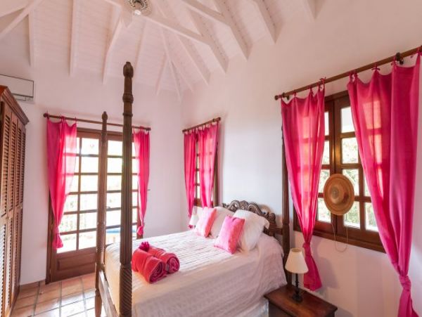 St. Barts Home 965508