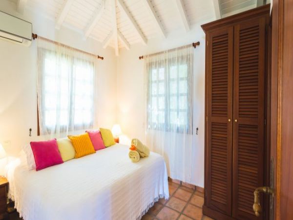 St. Barts Home 965508