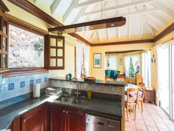 St. Barts Home 965508