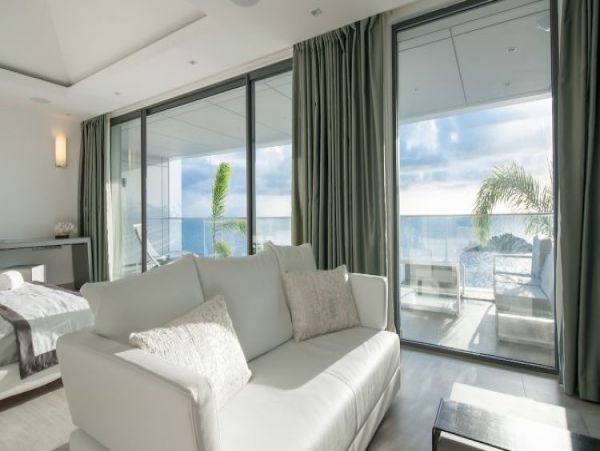 St. Barts Home 965518