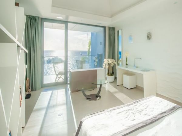 St. Barts Home 965518