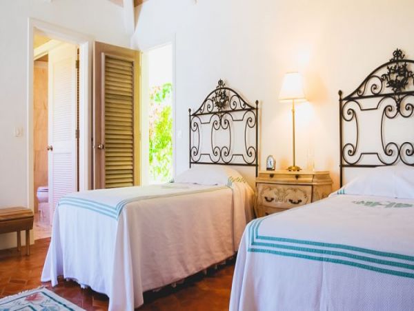 St. Barts Home 965535