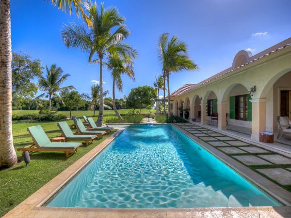 Spectacular Vacation Pool. Villa in Punta Cana Nine Bedrooms