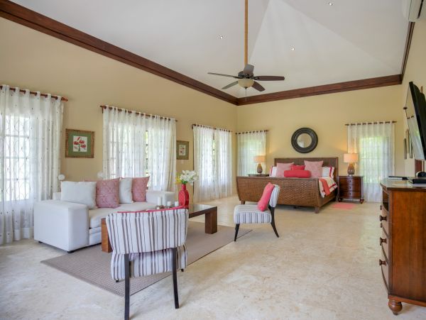 Luxurious Villa Retreat in Punta Cana - Exclusive Amenities & Concierge Services